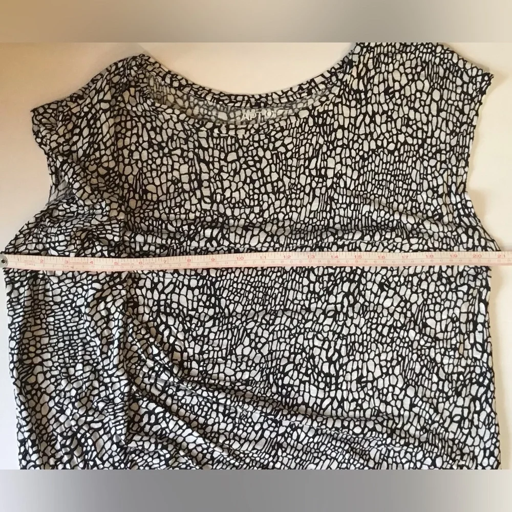 Apt 9 Sleeveless Black and White Patterned Women's Top - Picture 8 of 12